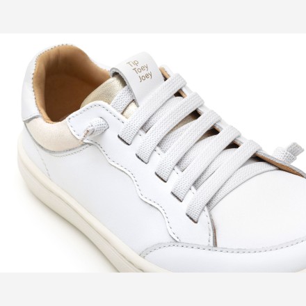 Breeze Sneakers