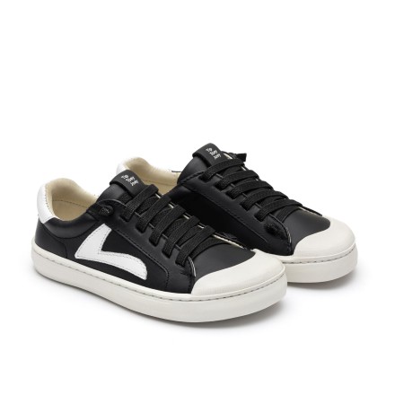 Ground  Sneakers