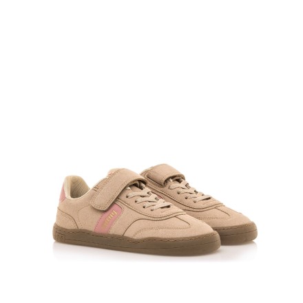 Free Sneakers