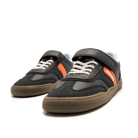 Free Sneakers