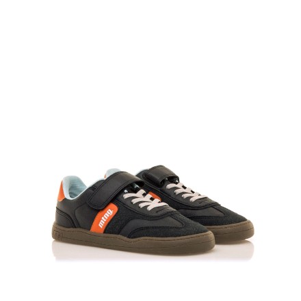 Free Sneakers