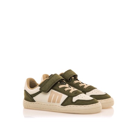 Free Sneakers