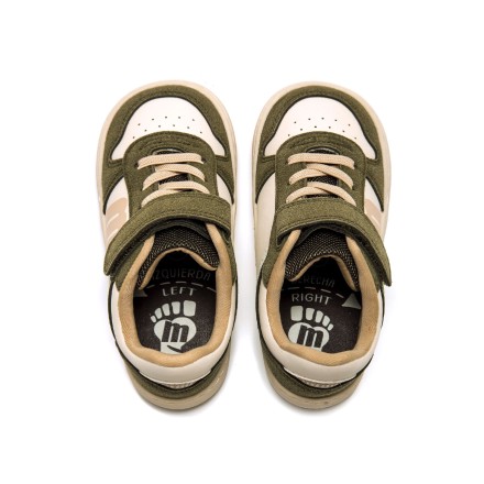 Free Sneakers