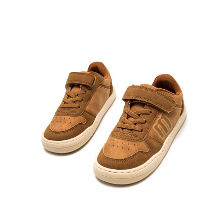 Free Sneakers
