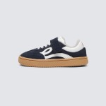 One Sneakers
