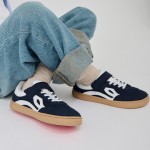 One Sneakers