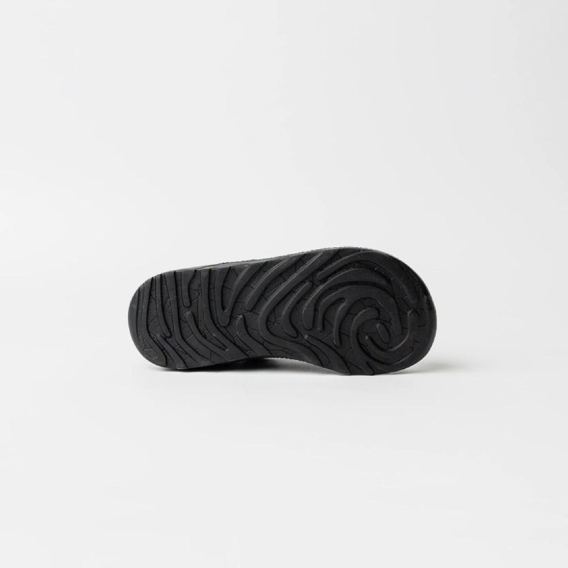 Mud Trail Waterproof Sneakers