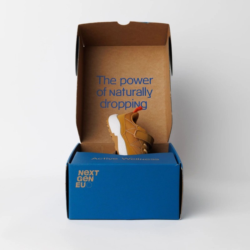 Mud Trail Waterproof Sneakers