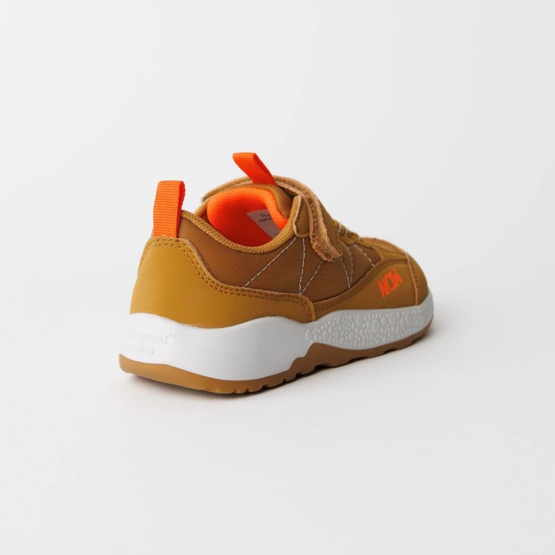 Mud Trail Waterproof Sneakers