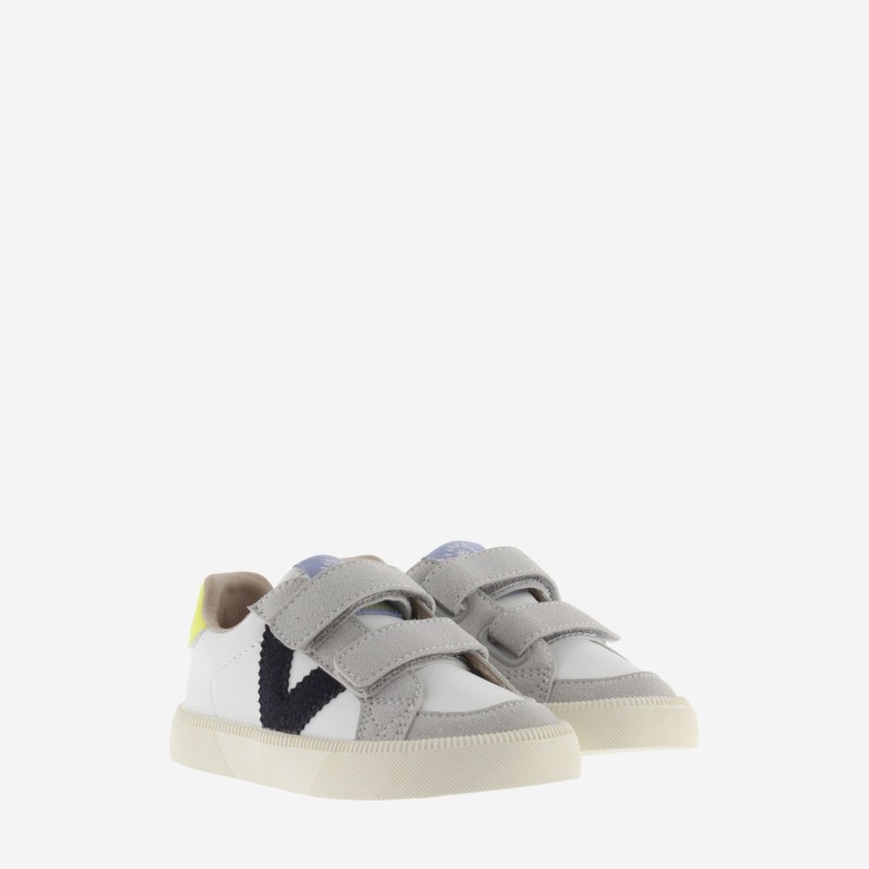 Tnis Oliver Detalles