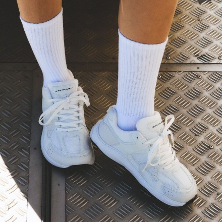 Retro Run Off White Sneakers