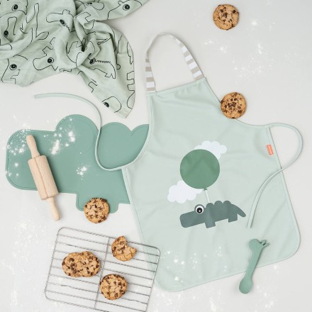 Waterproof kids apron