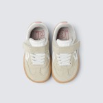 One Sneakers