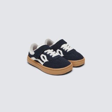 One Sneakers