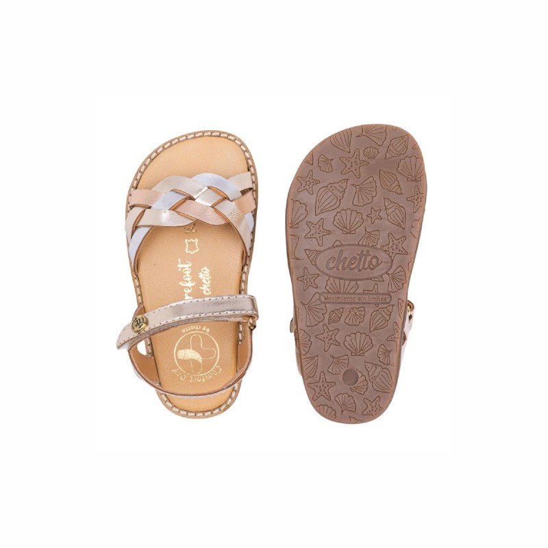 Sandals with Intertwined Straps