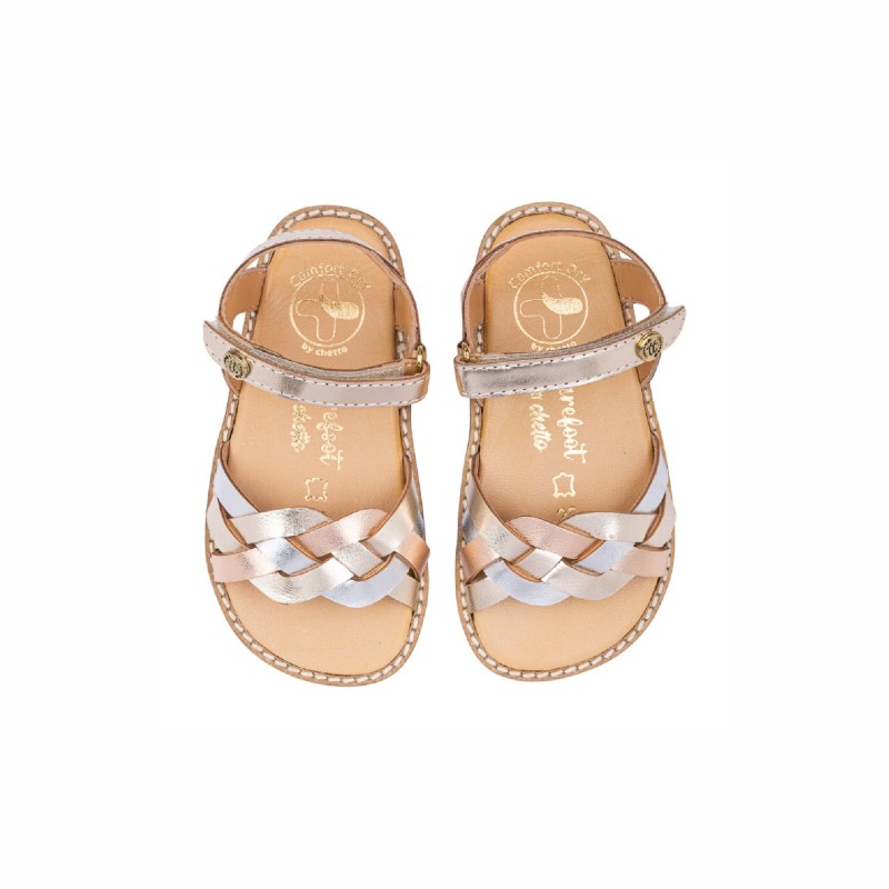 Sandals with Intertwined Straps