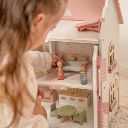 Doll House