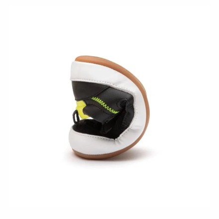 Step Sneakers