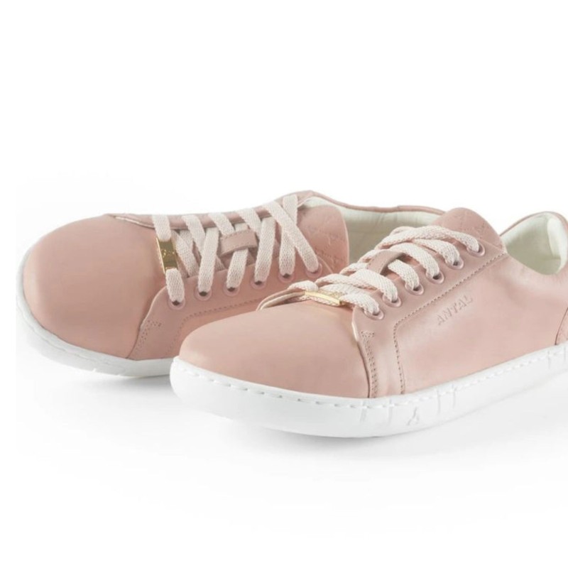 Amada Sneakers