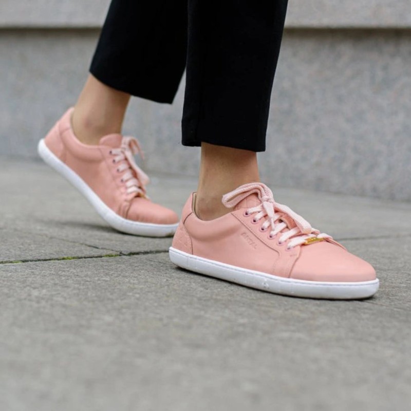 Amada Sneakers
