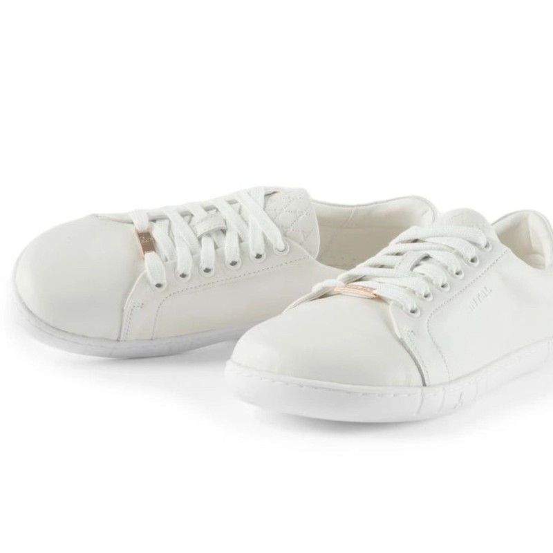 Amada Sneakers
