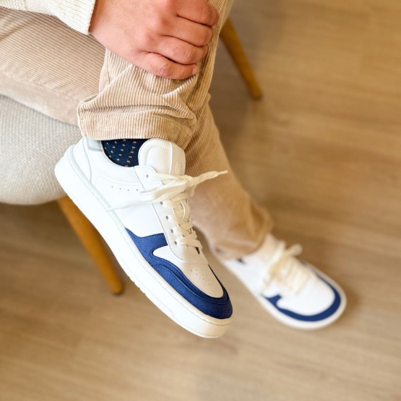 Axis Sneakers