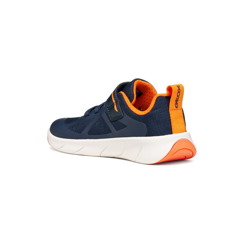 Foot-Run Sneakers