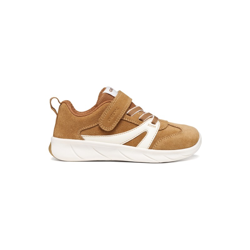 Foot-Run Sneakers