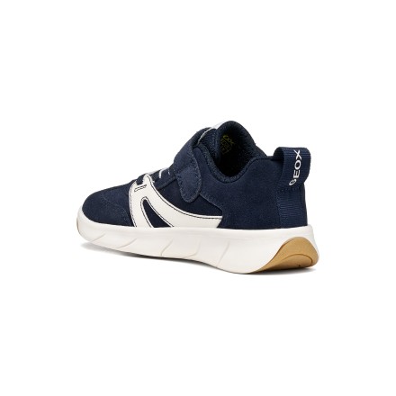 Foot-Run Sneakers