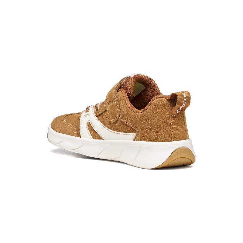 Foot-Run Sneakers