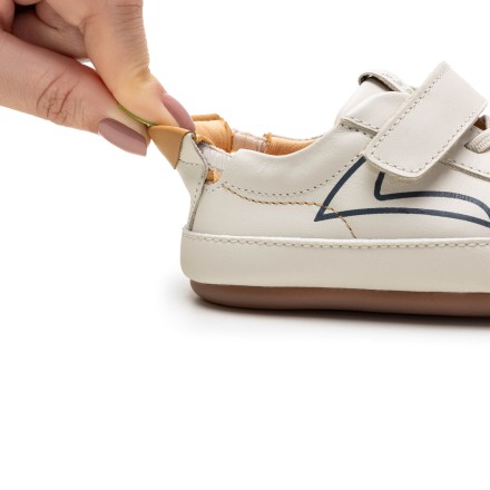 Sneakers Outline