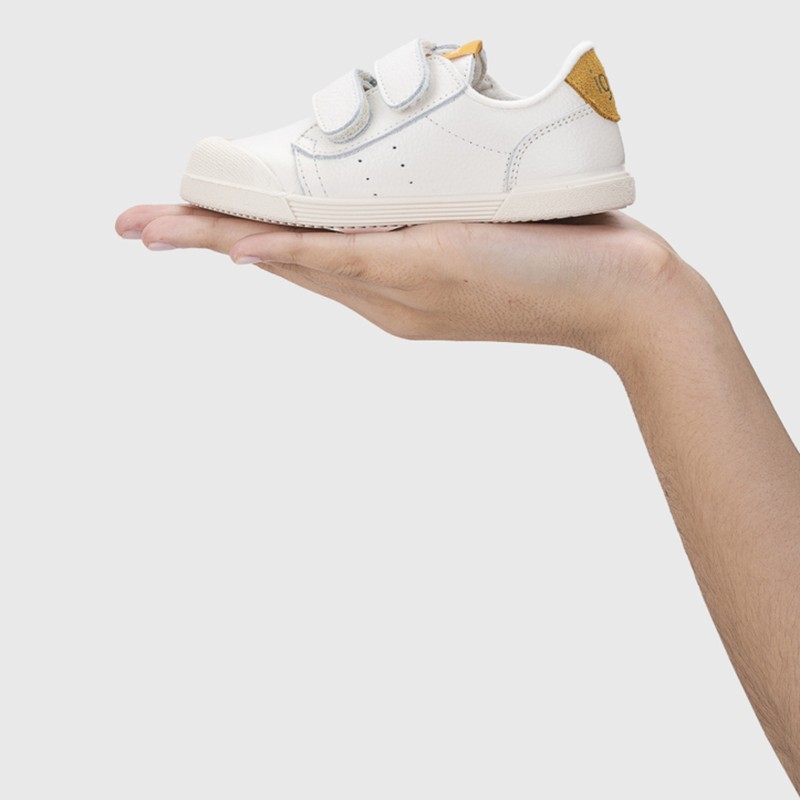 Tennis Sneakers