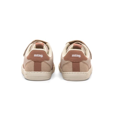 Free Sneakers