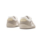 Free Aria Sneakers