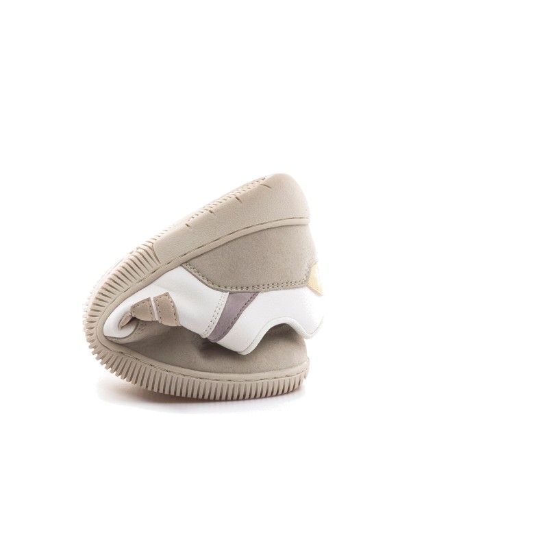 Free Aria Sneakers