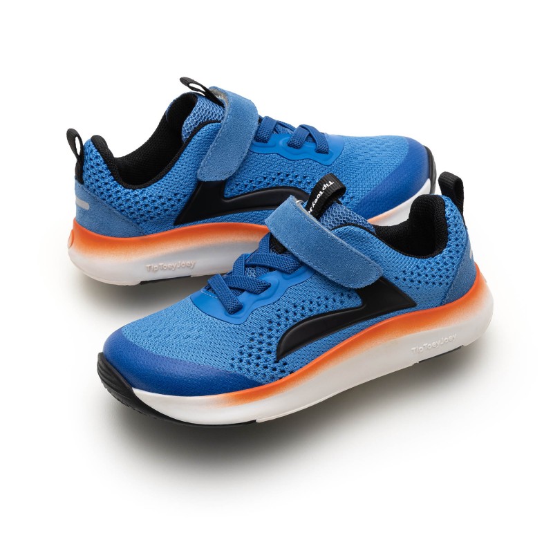 Sports Sneakers Move