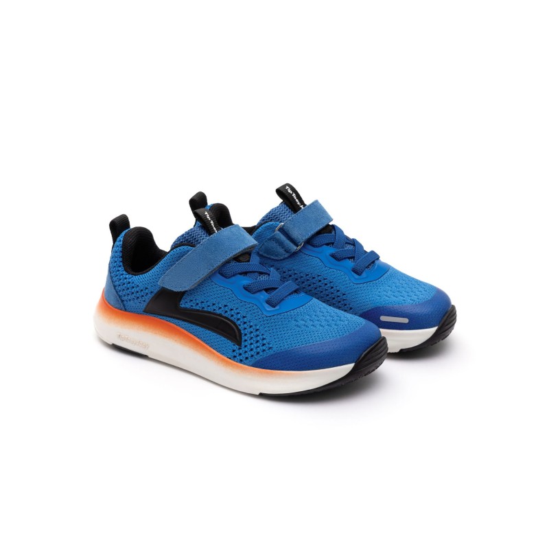 Sports Sneakers Move